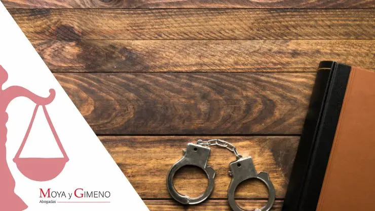 Abogado preparando recurso de casación penal ante el Tribunal Supremo en España